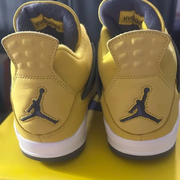 Jordan 4 lightning sz11 - Picture 6 of 8